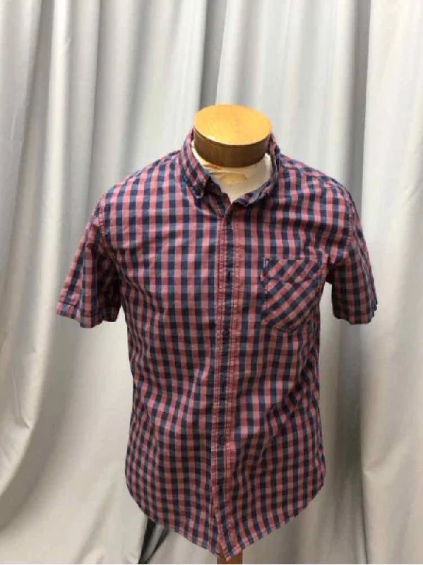 SIZE MEDIUM LEVI'S Men's SHIRTS Masculine Men's Thick