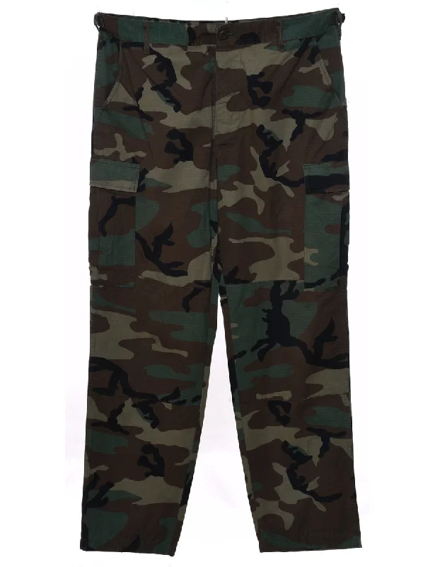 Woodland Camouflage Print Cargo Trousers - W37 L30 Refined Men's Hand