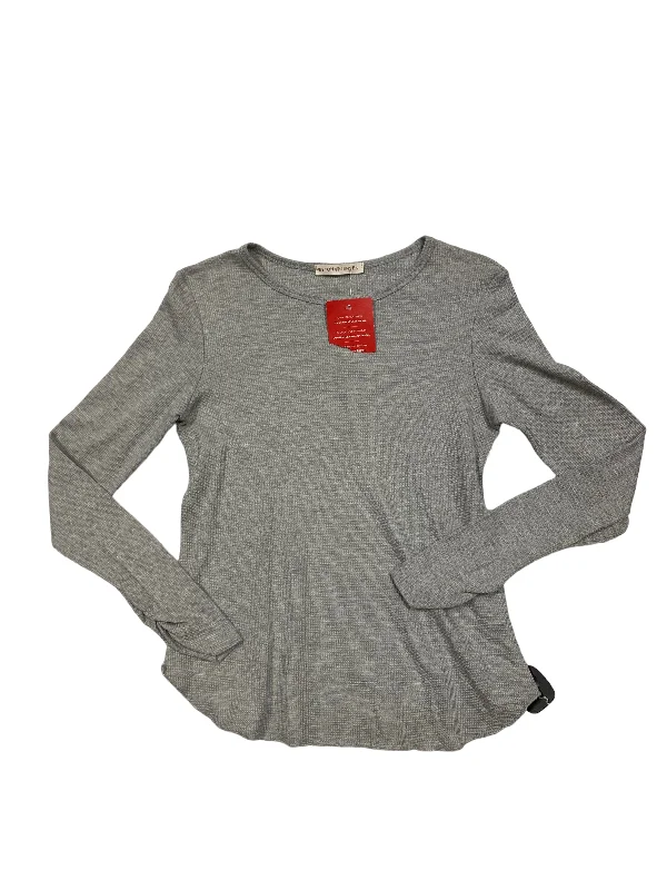 Top Long Sleeve Basic By Peyton Jensen In Grey, Size: M Trendy Men's Scandinavian