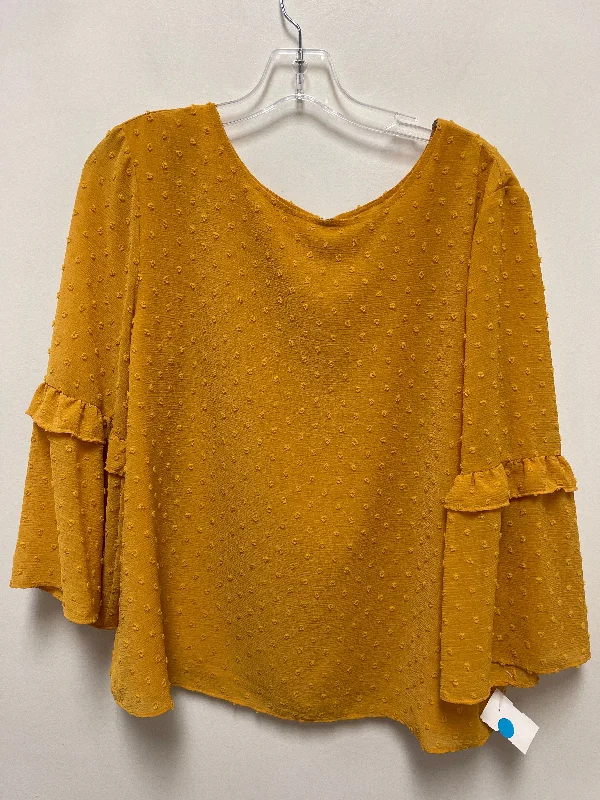 Top Long Sleeve By Banana Republic In Yellow, Size: L Laid