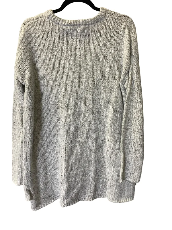 Top Long Sleeve Basic By Chicos In Grey, Size: M Business