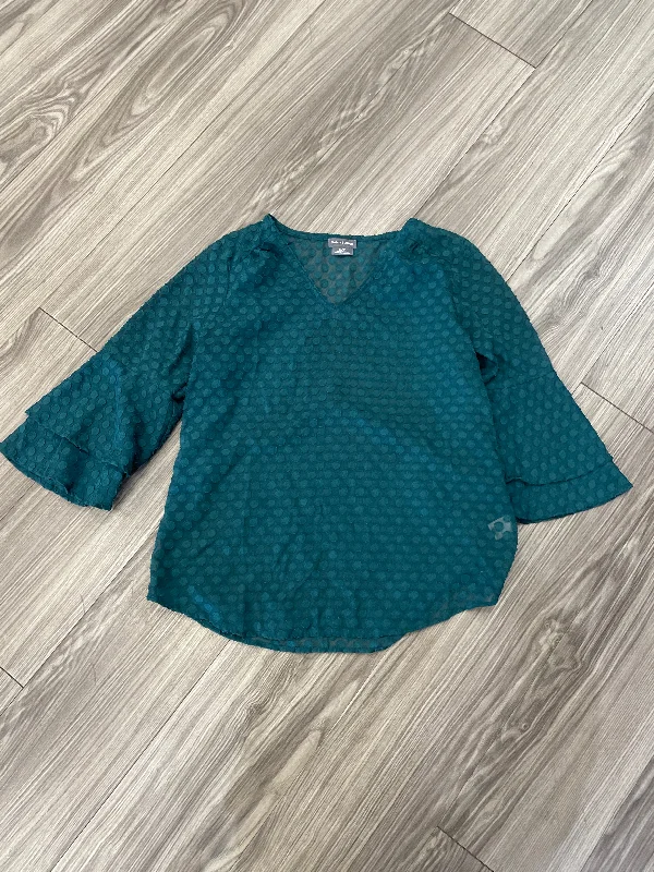 Top Long Sleeve By Van Heusen In Green, Size: S Cozy Men's Winter