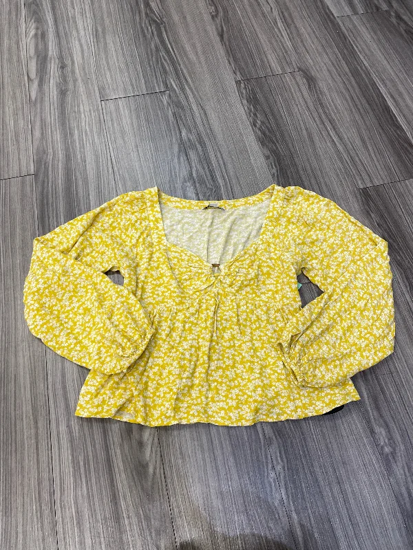 Top Long Sleeve By American Eagle In Yellow, Size: M Masculine Men's Thick