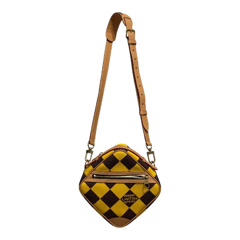 LOUIS VUITTON/Cross Body Bag/FREE/Faux Leather/YEL/CHESS MESSENGER/DAMIER Relaxed Men's Australian 